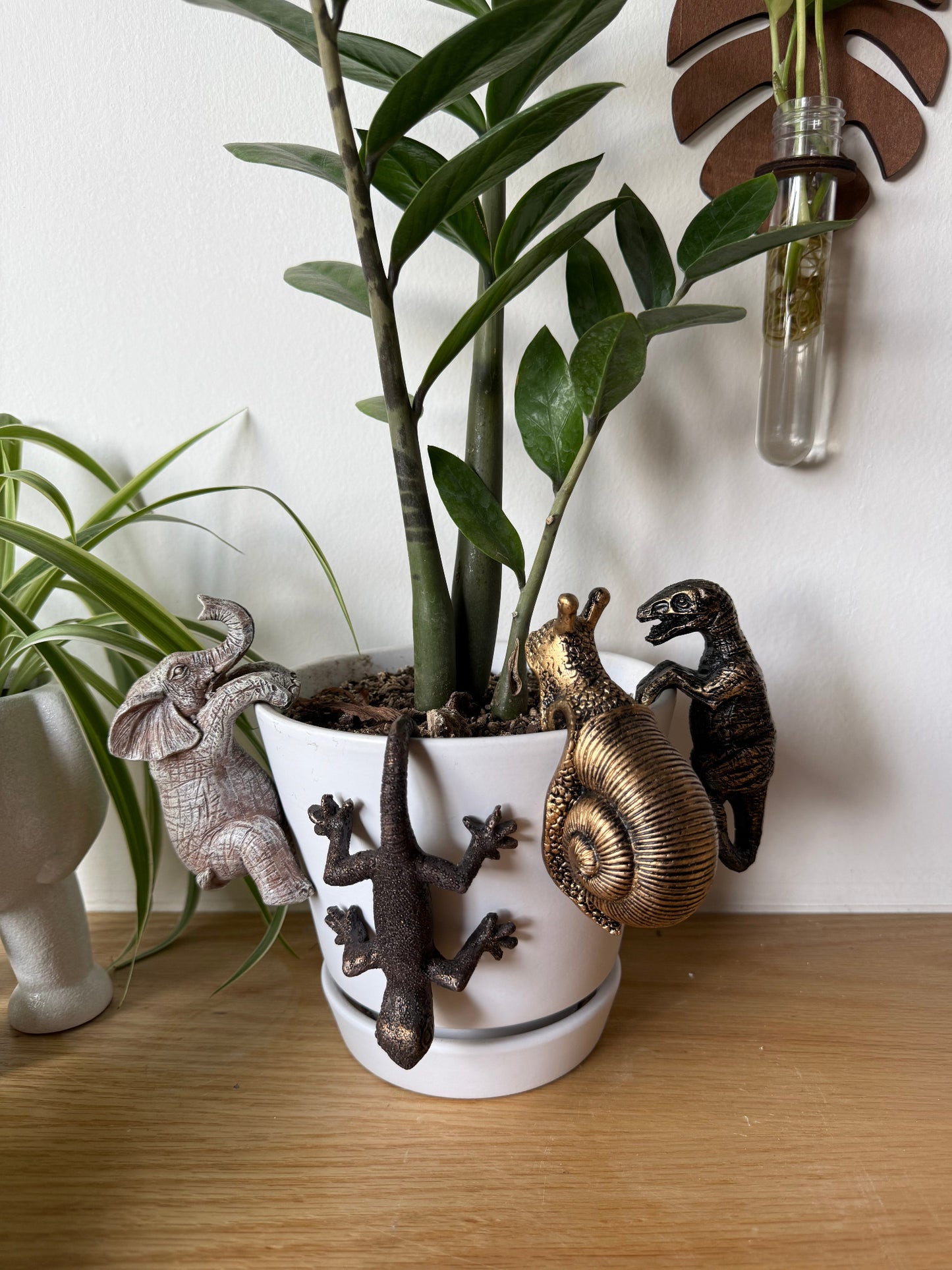 Planter Deco Animal Hangers