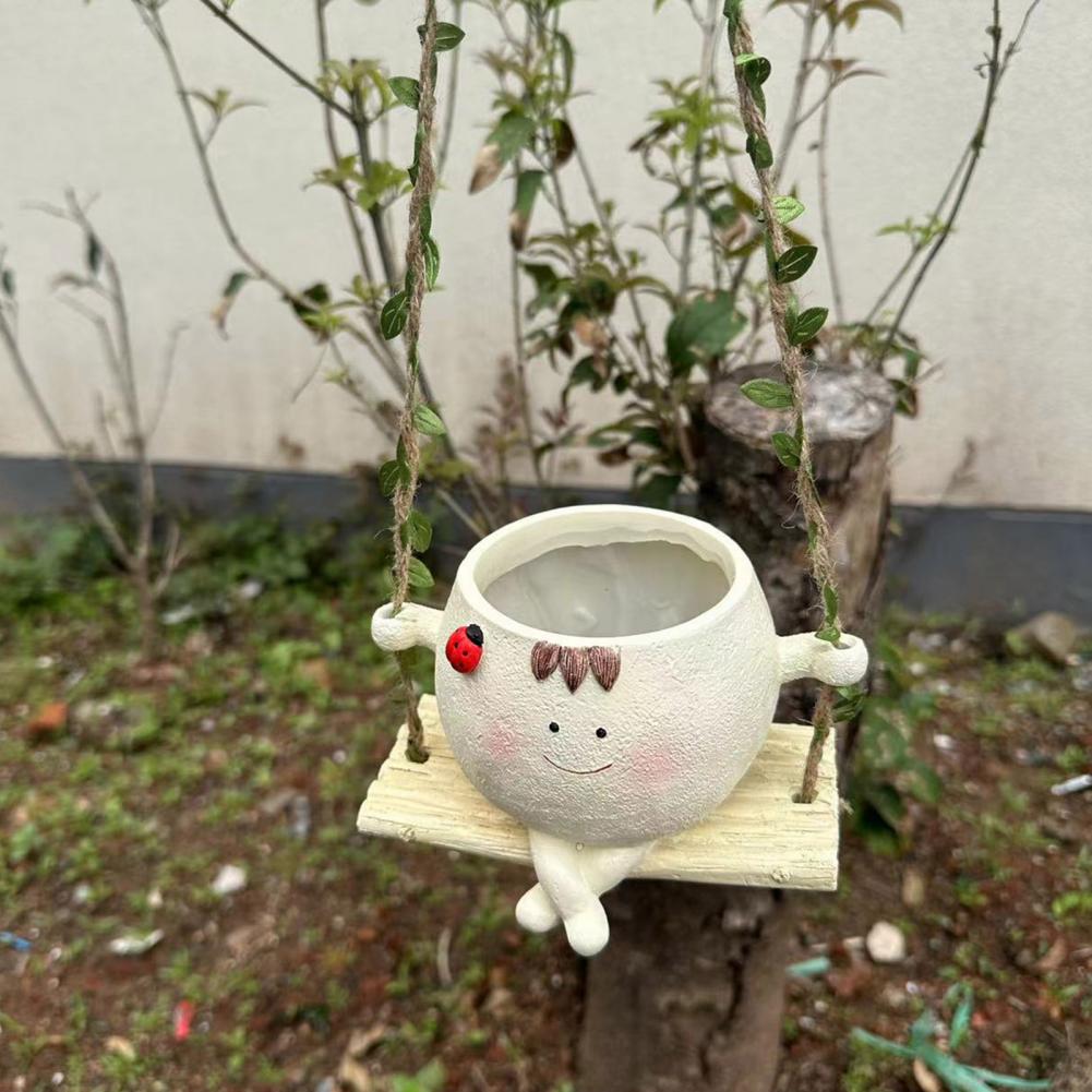 Happy Swinging Pot