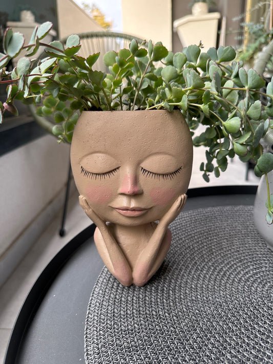 Girl's Face Planter