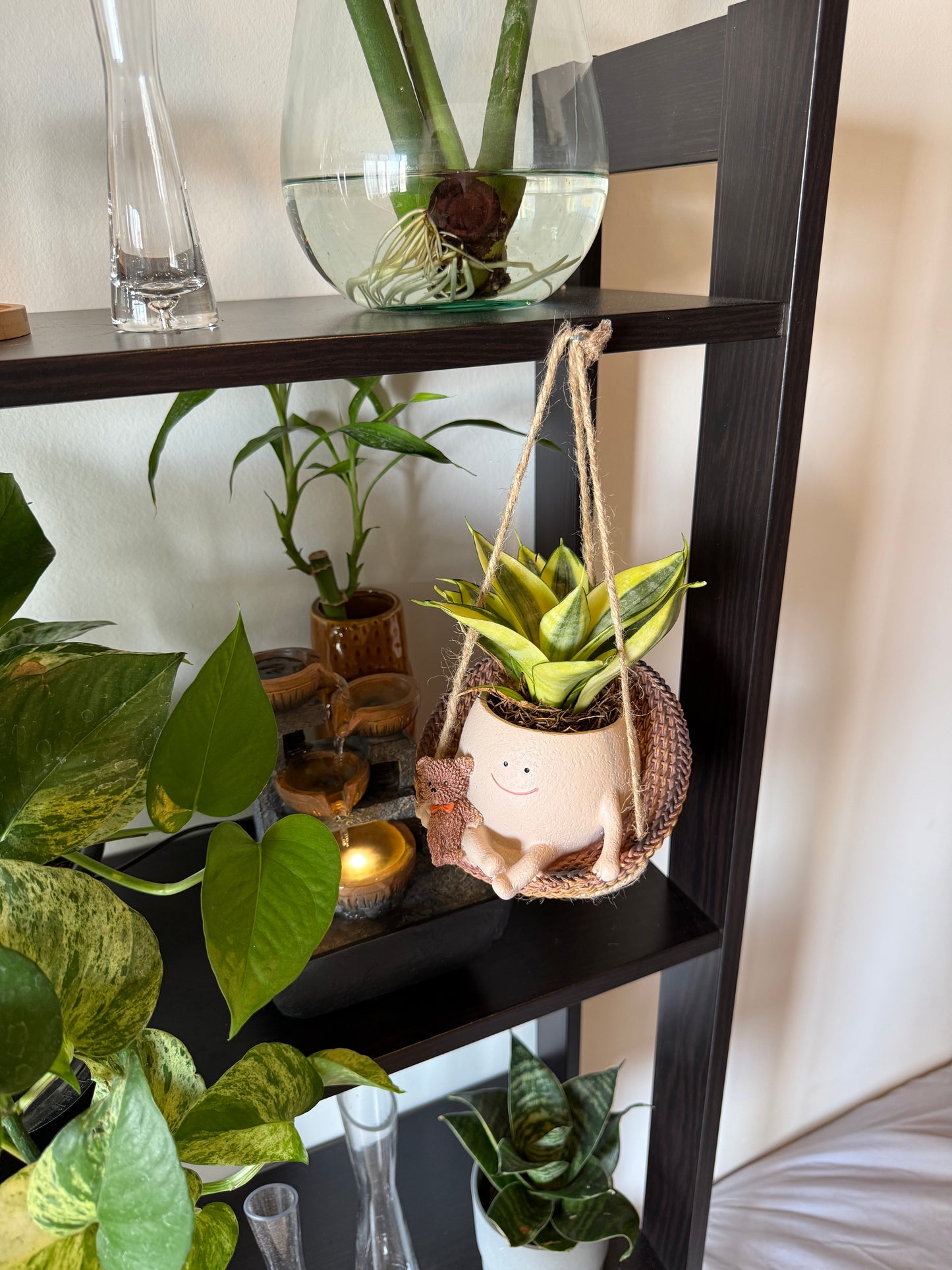 Swinging Happy Pot