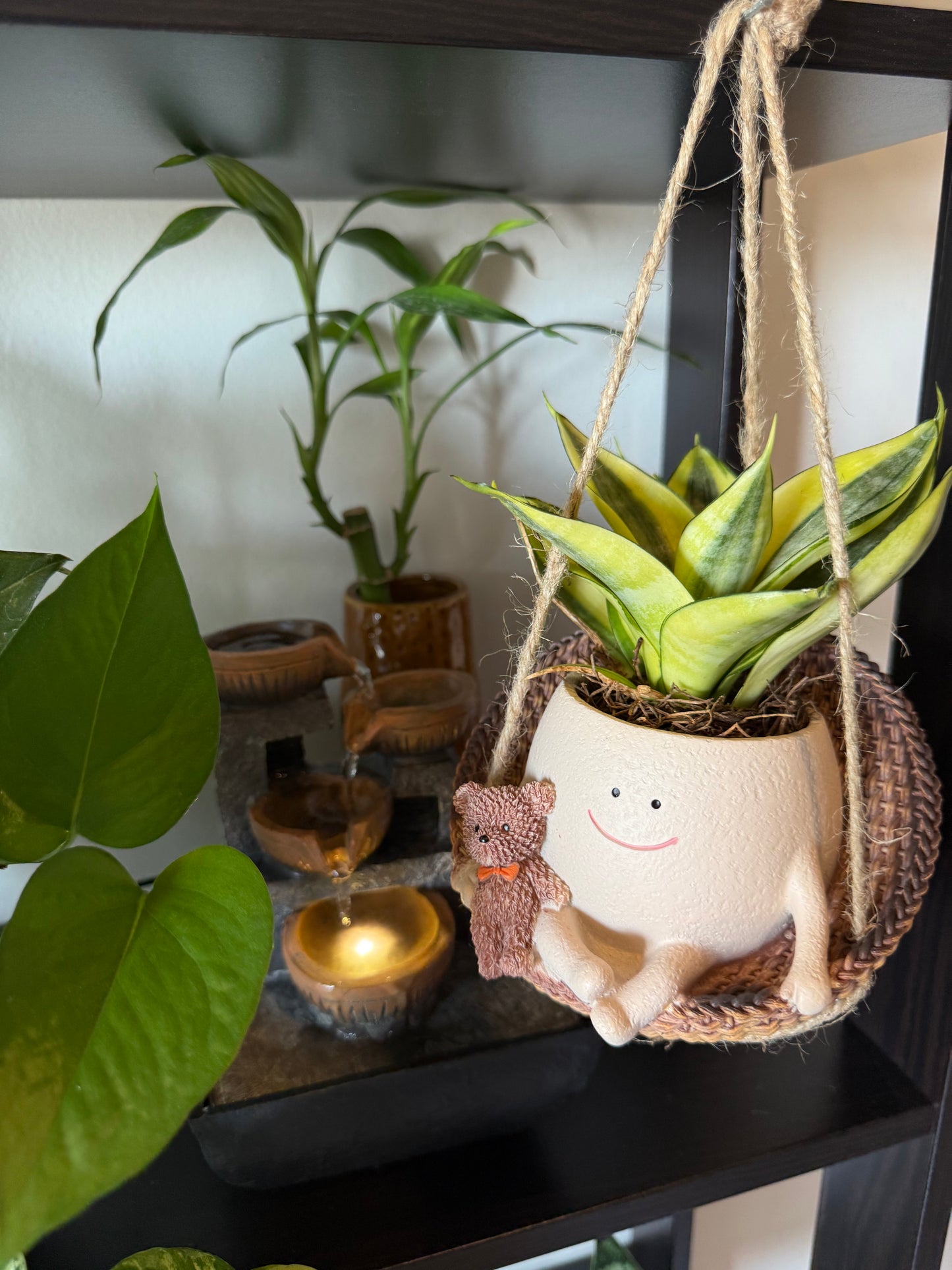 Swinging Happy Pot