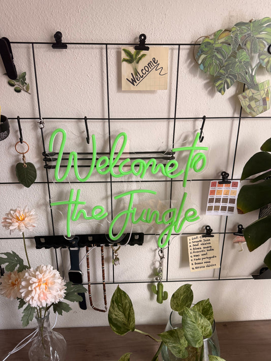 "Welcome to the jungle" LED Light